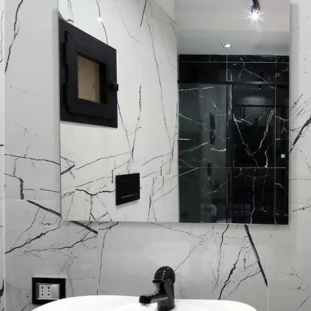 Bilocale Suororsola 5 * Naples